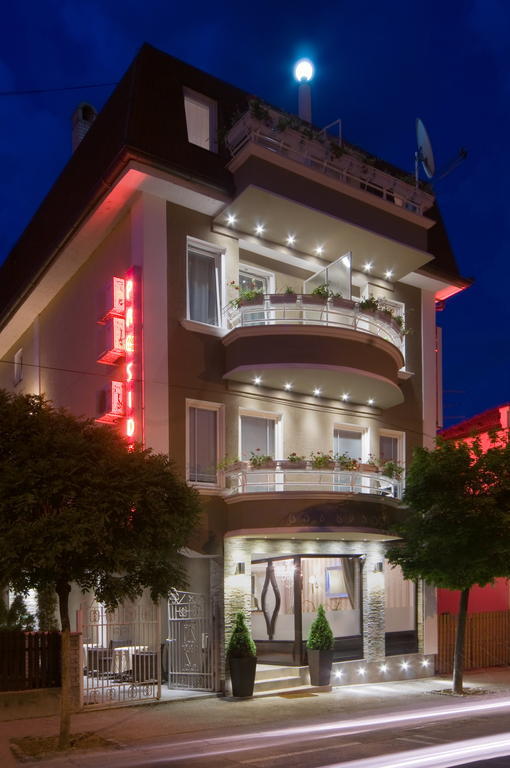 Garni Hotel President De Luxe Kragujevac Exterior photo
