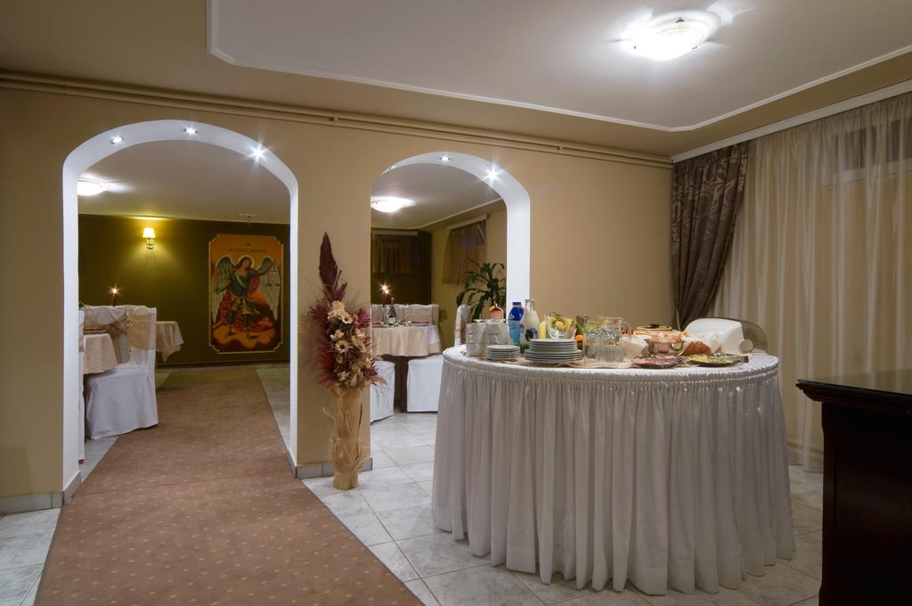 Garni Hotel President De Luxe Kragujevac Exterior photo