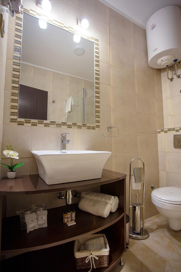 Garni Hotel President De Luxe Kragujevac Exterior photo