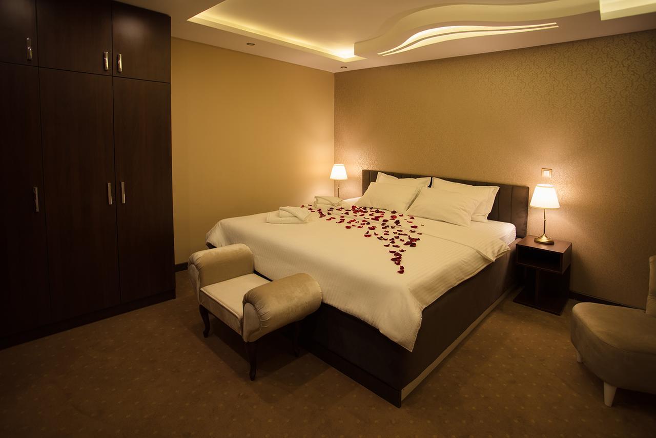 Garni Hotel President De Luxe Kragujevac Exterior photo