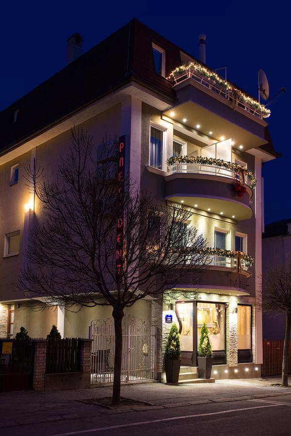 Garni Hotel President De Luxe Kragujevac Exterior photo