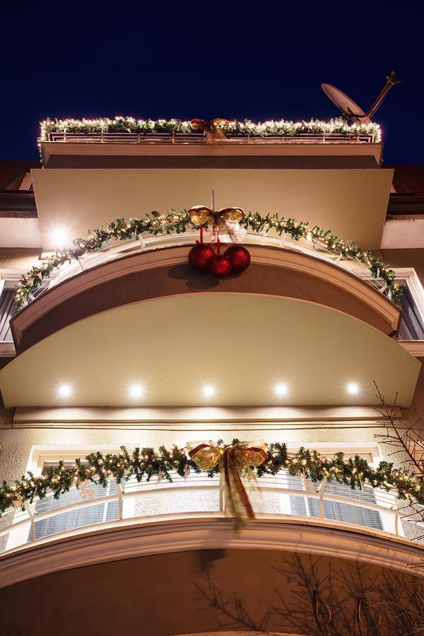Garni Hotel President De Luxe Kragujevac Exterior photo