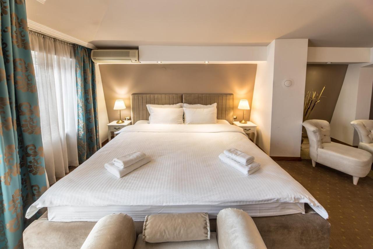 Garni Hotel President De Luxe Kragujevac Exterior photo